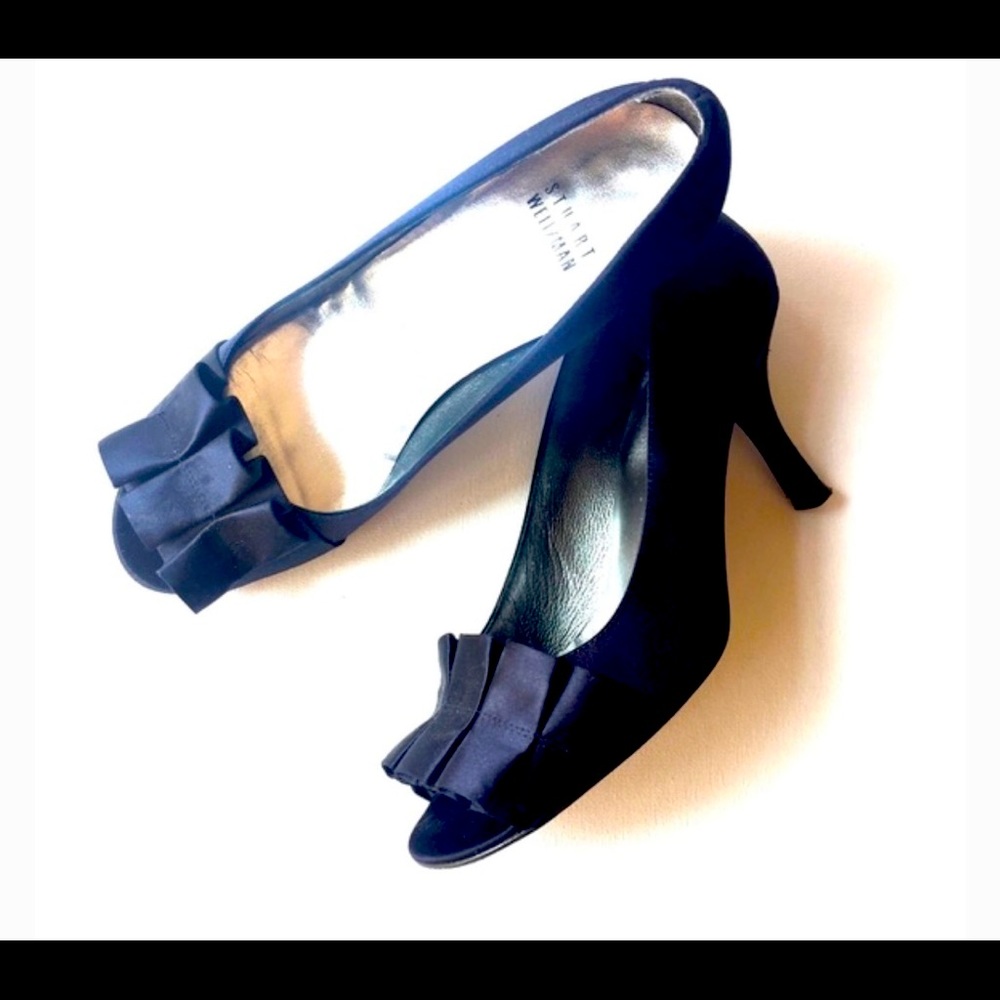 Stuart Weitzman Satin Ruffle Peep Toe Pumps Navy size 5